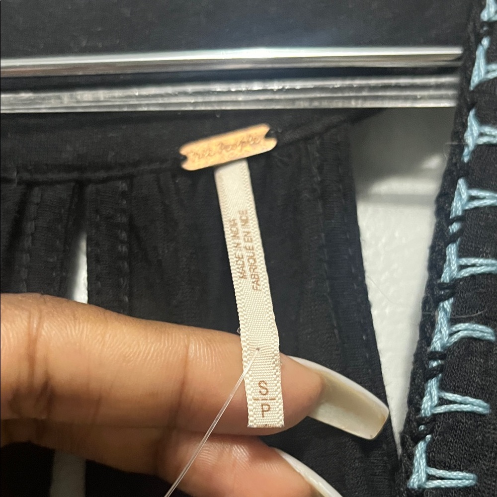 Free People embroidered detail top - Picture 3 of 4